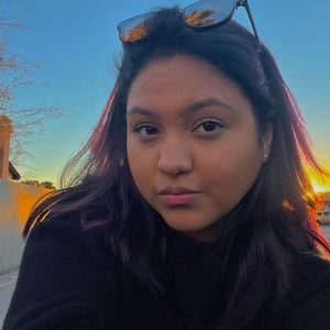 Meet your Posher, Cassandra